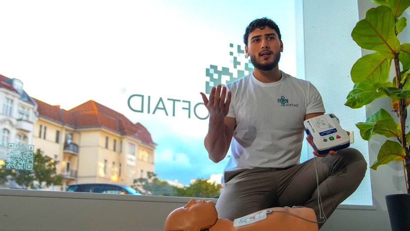 Erste Hilfe Ausbildung mit Übungspuppe